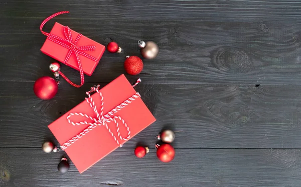 Natale scena laica piatta con decorazioni dorate — Foto Stock