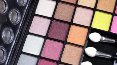 Göz gölgesi paleti