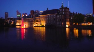 Binnenhof - Hollanda Parlamentosu, Hollanda