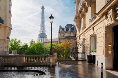 Eyfel turu ve Paris sokağı