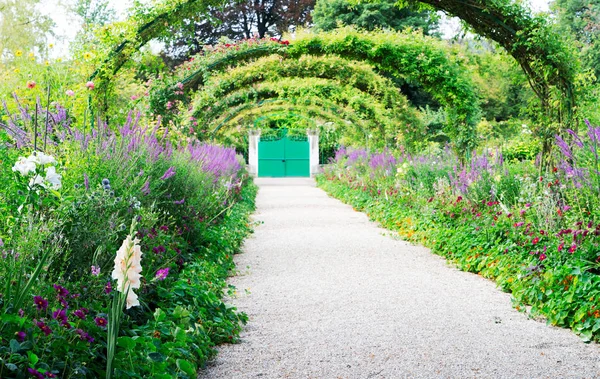 Galeria de jardim verde Gverny — Fotografia de Stock