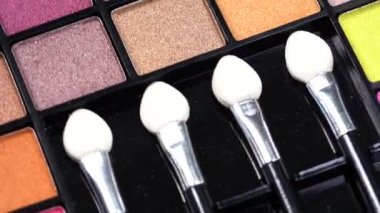 Göz gölgesi paleti