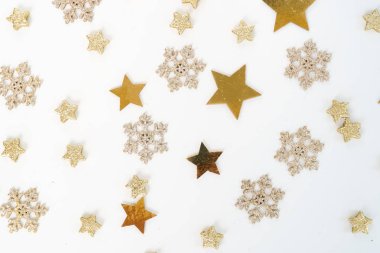 Altın madalyalarla bezenmiş Noel sahnesi