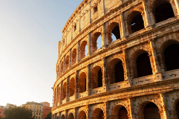 イタリア、ローマの日没時のコロッセオ — ストック写真