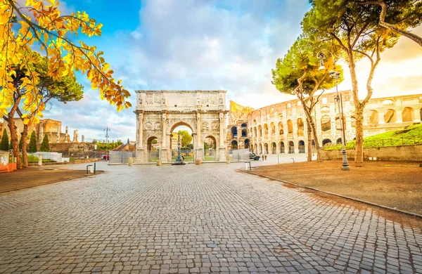 Colosseum and Arch of Constantine, Rome, Italy — Stock Photo, Image