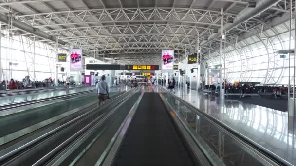 Vue de l'aéroport moderne — Video