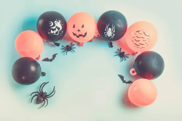 Сцена Хэллоуина с воздушными шарами — стоковое фото