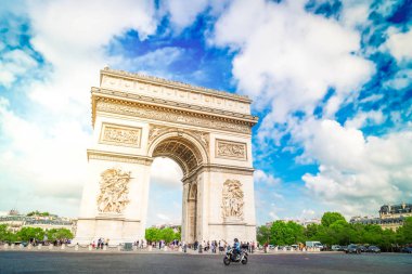 Zafer Takı, Paris, Fransa