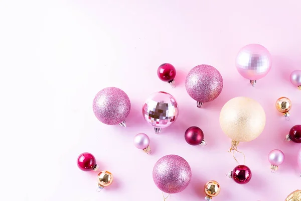 Decoraciones de Navidad en rosa — Foto de Stock