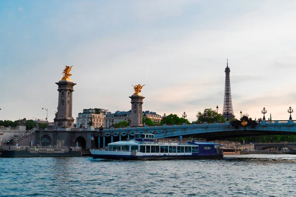 Puente de Alexandre III, París, Francia — Foto de Stock