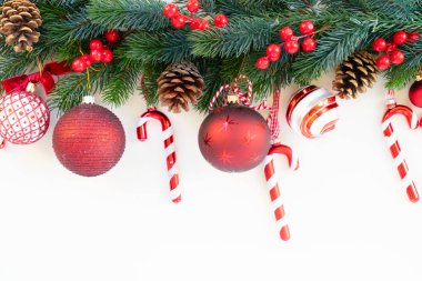 Madalyalı Noel ağacı. Yakın çekim.