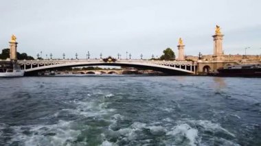 Alexandre Köprüsü III, Paris, Fransa