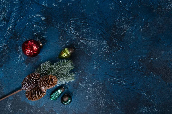 Natale scena laica piatta con decorazioni dorate — Foto Stock