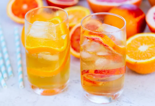 Yaz turunçgilleri içer — Stok fotoğraf