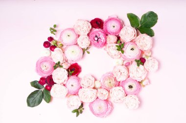 Çiçeklerin düz konumu