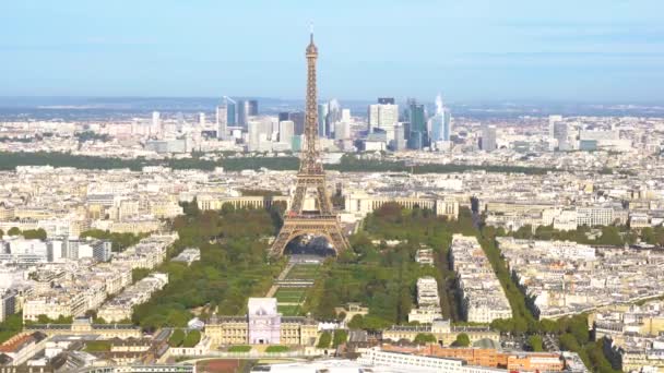 Eiffeltornet och Paris stadsbild — Stockvideo