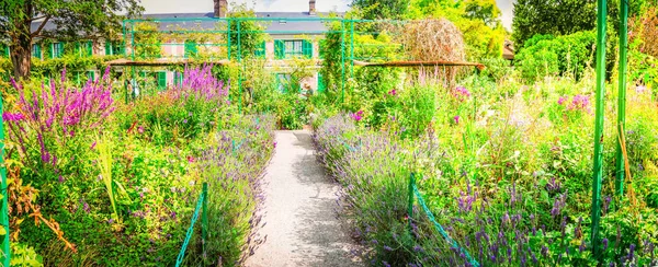 Galeria de jardim verde Gverny — Fotografia de Stock