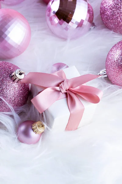 Decoraciones de Navidad en rosa — Foto de Stock