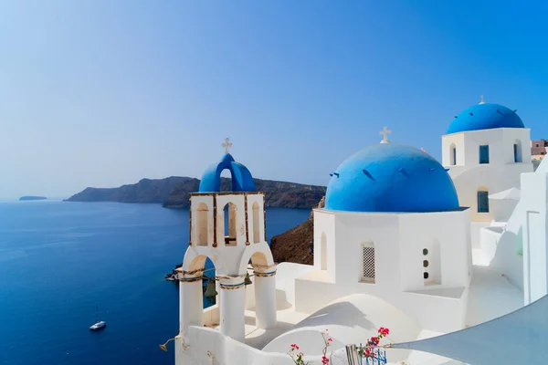 Oia, tradizionale villaggio greco — Foto Stock