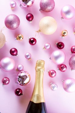 Şampanyalı Noel partisi
