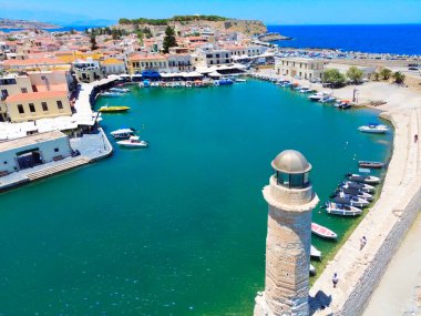 Rethymno 'nun liman ve deniz feneri, Girit, Yunanistan, retro ton