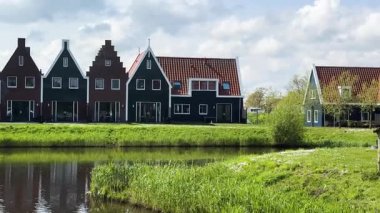 Hollanda 'nın Volendam şehrinin kırsal kırsal kırsal kesimi.