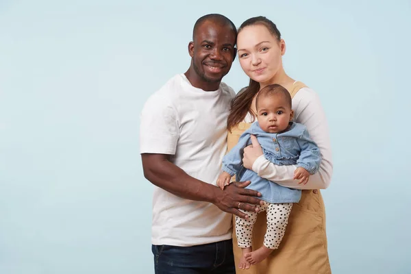 Portrait Happy Multiethnic Family White Mother Black Father Little Baby — Stock Fotó