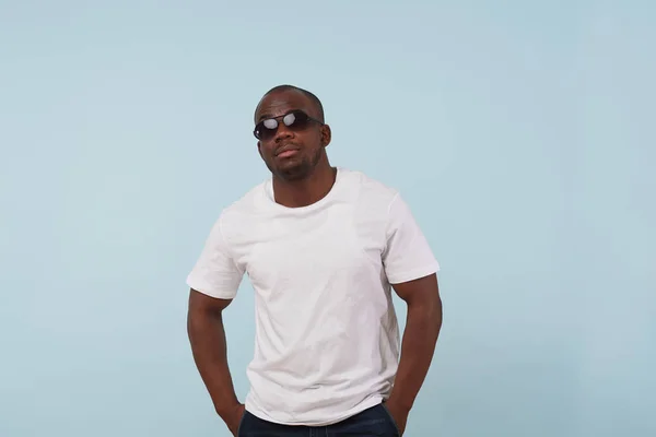 Cool Fit Black Man White Shirt Sunglasses Looking Camera Pale — 스톡 사진