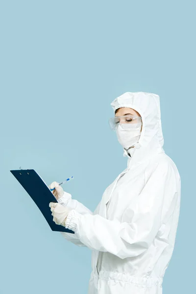 Totalmente Voltada Para Médico Mulher Traje Branco Cobrindo Toda Pele — Fotografia de Stock