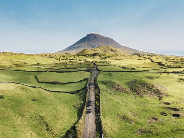 La strada per il vulcano Pico — Foto Stock