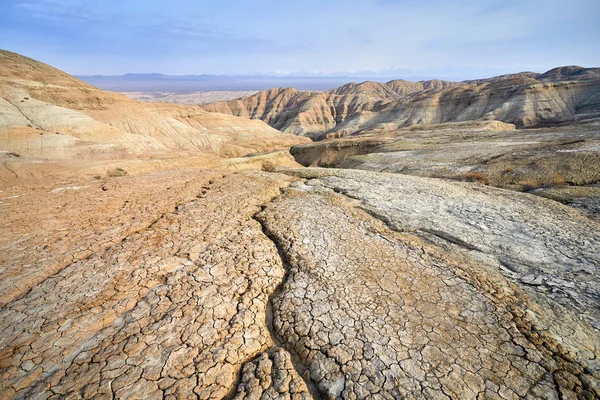 Landscape Cracked Ground Mountains Desert National Desert Park Altyn Emel — Stock Photo, Image