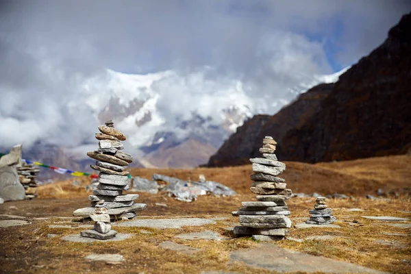 Taşlar Mardi Dharma Trek Bulutlu Nepal Himalaya Dağları Doruklarına Küçük — Stok fotoğraf