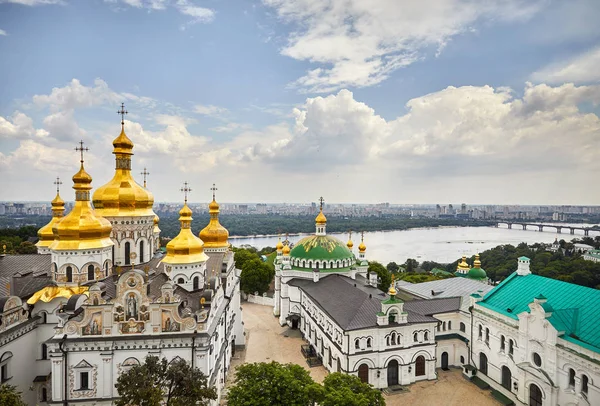 Iglesia Con Cúpulas Oro Kiev Pechersk Lavra Complejo Cristiano Antigua — Foto de Stock