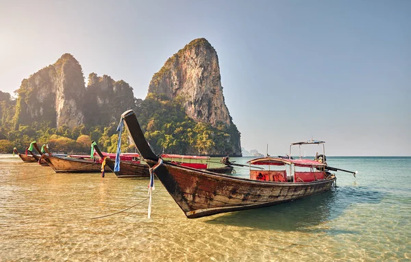 Dlouhý Ocas Čluny Tropickém Ostrově Provincii Krabi Thajsko — Stock fotografie