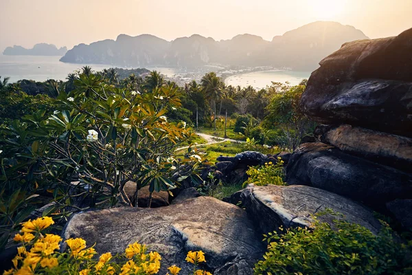 Krásné Vyhlídkové Tropickém Ostrově Koh Phi Phi Provincii Krabi Thajsko — Stock fotografie