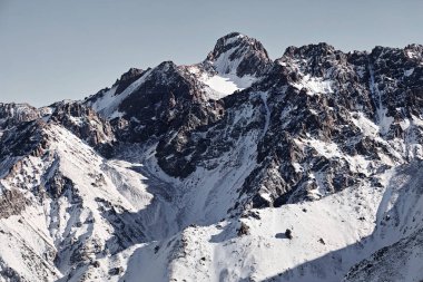 Kar ve tepe Nursultan Almatı, Kazakistan'ın yüksek dağlar