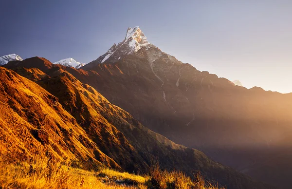 Hermoso Paisaje Himalaya Mountain Fishtail Machapuchare Amanecer Nepal — Foto de Stock