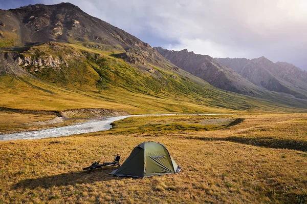 Camping en montagne — Photo