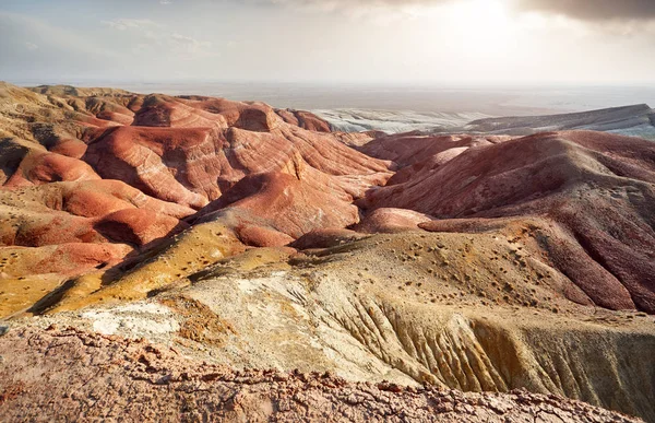 砂漠にある山は — ストック写真