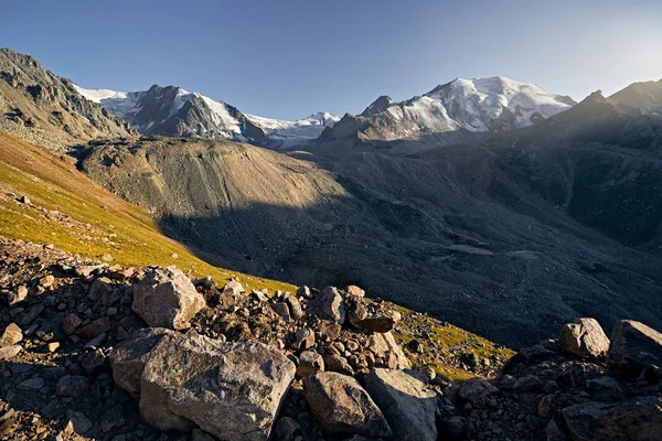 पर्वत सुंदर लँडस्केप — स्टॉक फोटो, इमेज