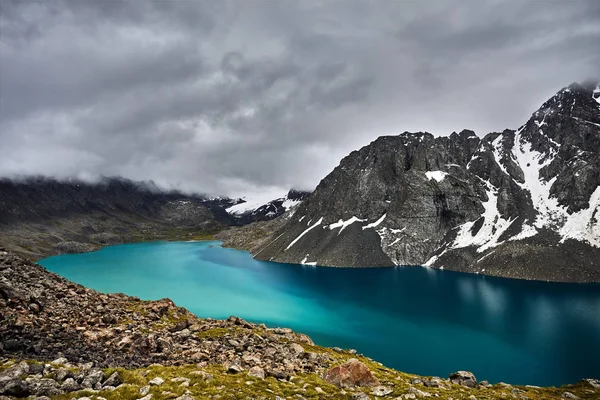 Lac Ala Kul au Kirghizistan — Photo