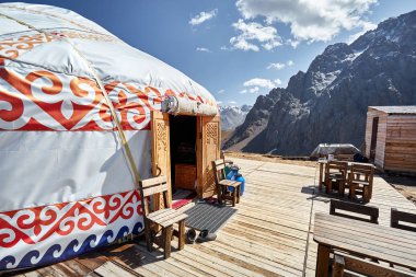 Dağlarda Yurt göçebe evi