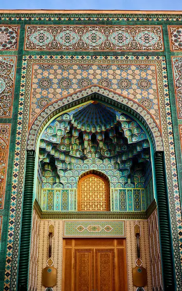 Πρόσοψη Ψηφιδωτό Και Αψίδα Πύλη Του Τζαμιού Στη Σαμαρκάνδη Αιώνια — Φωτογραφία Αρχείου