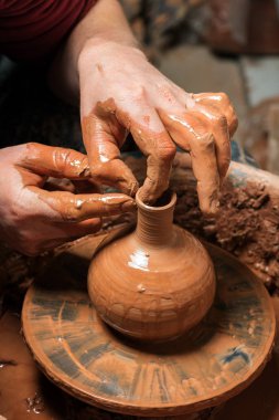 Potter işte. Atölye.