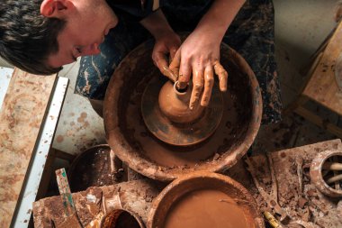 Potter işte. Atölye.