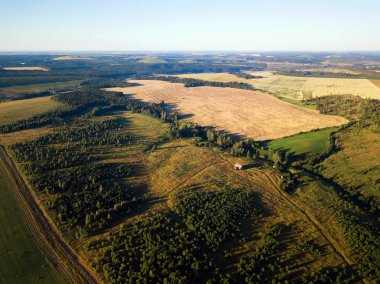 Yaz alanları dron görünümü