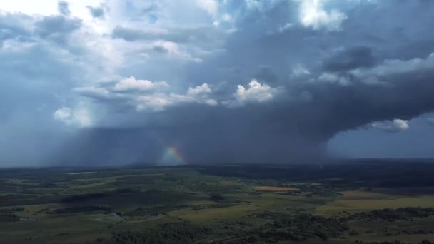 Vista Para Drones Campos Verão Com Nuvens Arco Íris — Vídeo de Stock