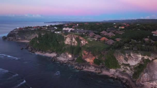 Bali Uluwatu Plajda Gün Batımı Zamanı — Stok video