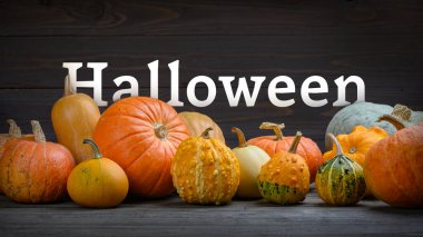 Kabakların Arkaplanlı Cadılar Bayramı Tipografisi