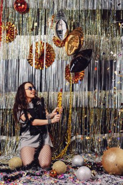 Parti ve konfeti zevk portre kız